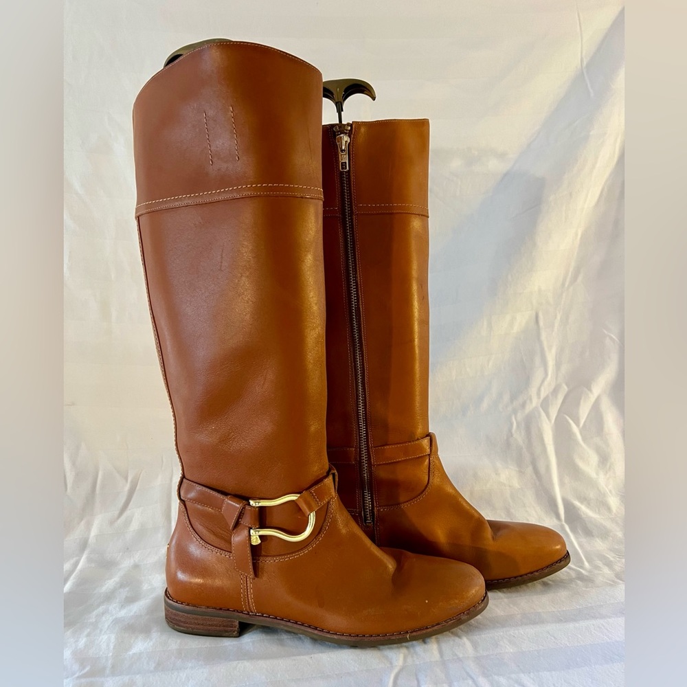 Tall all weather leather Tan Sperry Boots with Gold metal Shackle detail SZ 7.5